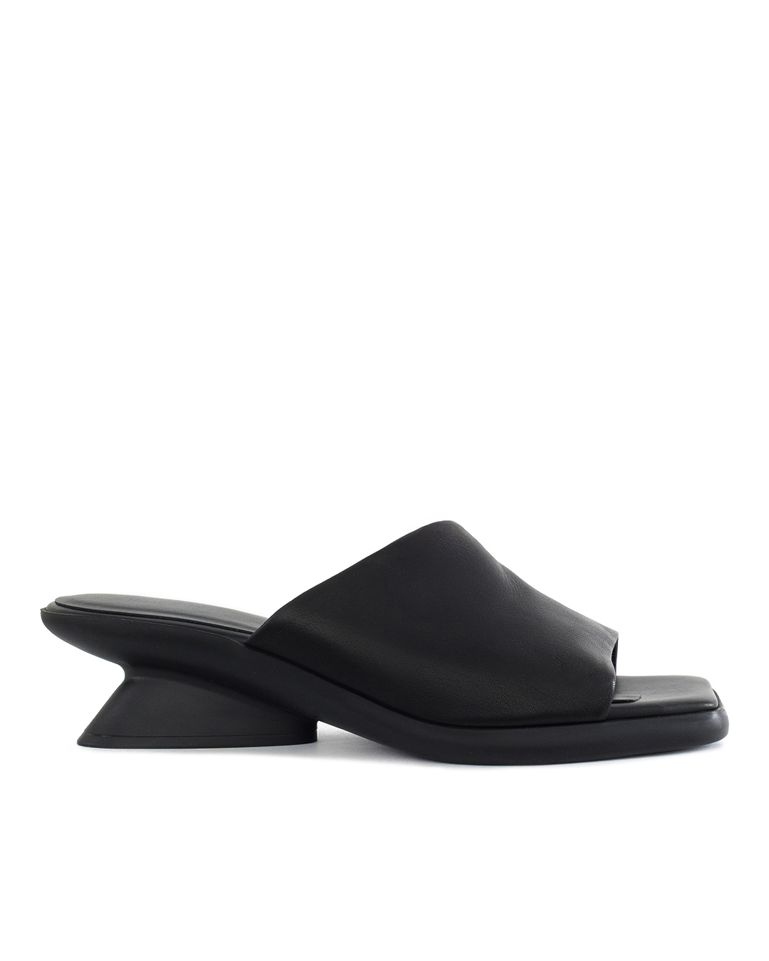 VIC MATIE на скульптурном каблуке артикул  марки VIC MATIE купить за 33300 руб.