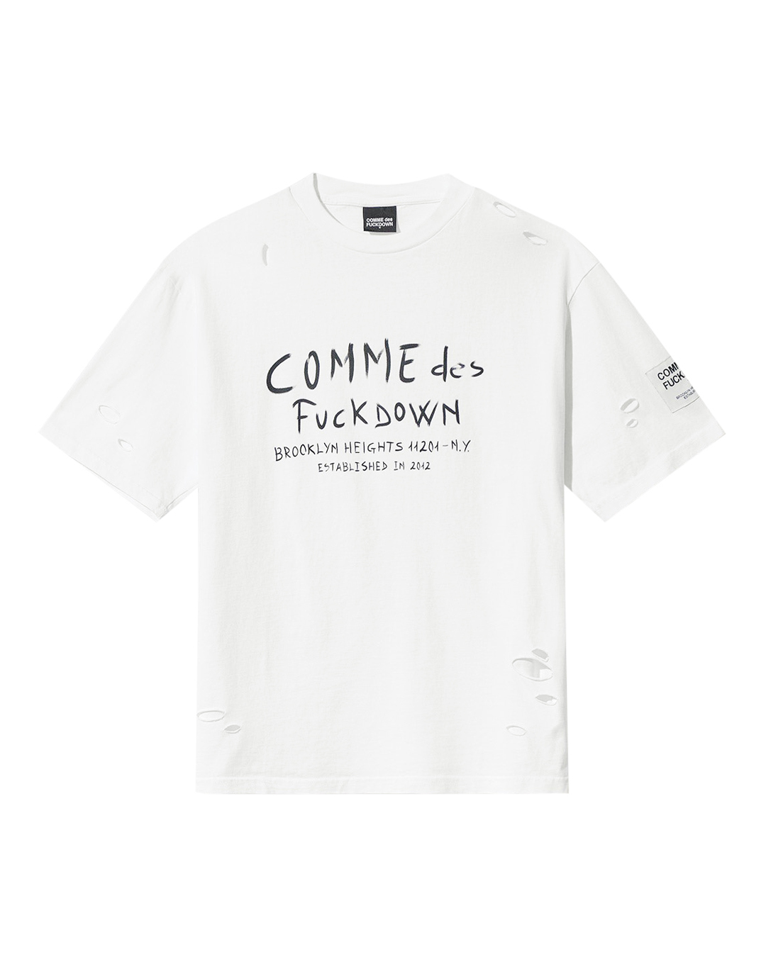футболка COMME des FUCKDOWN тексты с дырками и хвостами